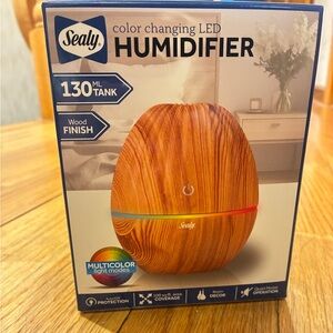 Sealy Color Changing Wooden LED HUMIDIFIER - quiet operation